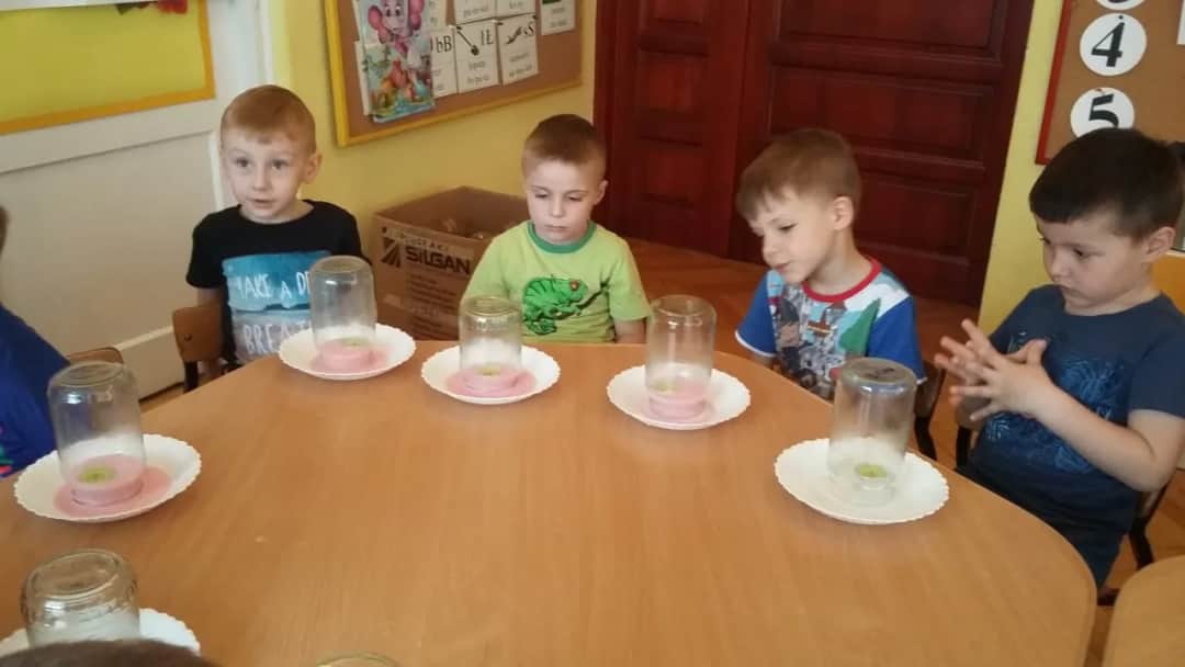 Proste eksperymenty z powietrzem dla przedszkolaków: nauka przez zabawę