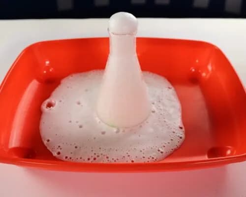 Eksperymenty z sodą: Proste, bezpieczne i fascynujące domowe doświadczenia