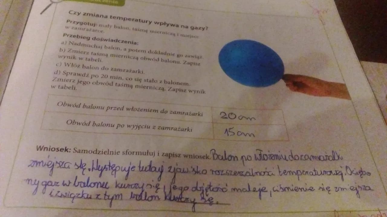Balon kurczy się na zimnie? Prosty eksperyment dla dzieci